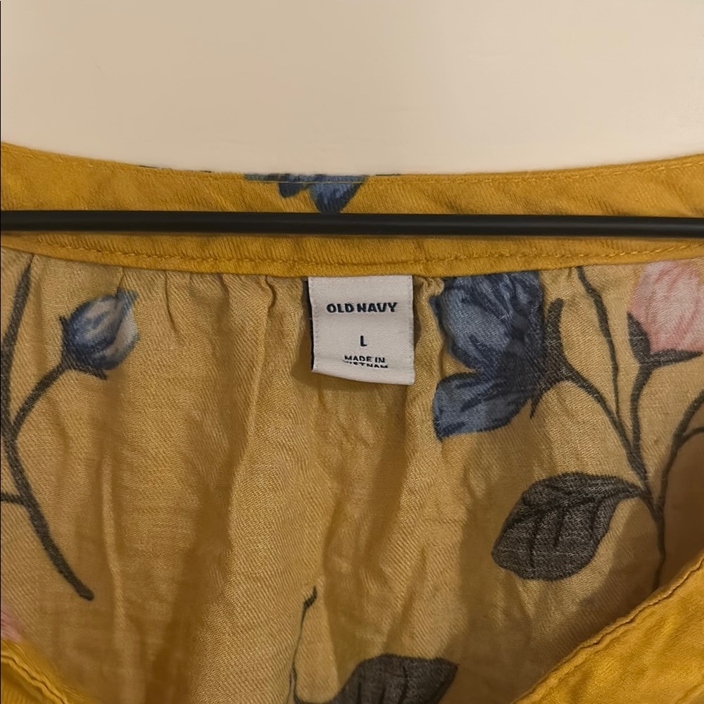 Old Navy Floral Yellow Blouse - Picture 3 of 4